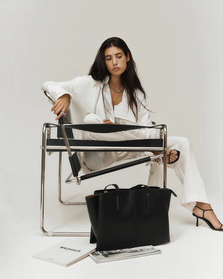 Effortless Chic, Maximum Functionality